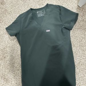 Figs one pocket scrub top